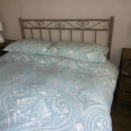 Le Chat Qui Peche B&B Chateauneuf-la-Foret Екстер'єр фото