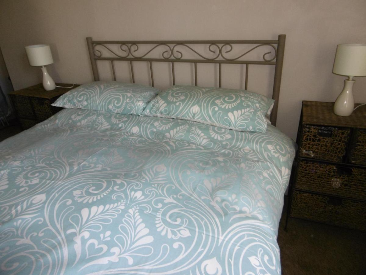 Le Chat Qui Peche B&B Chateauneuf-la-Foret Екстер'єр фото