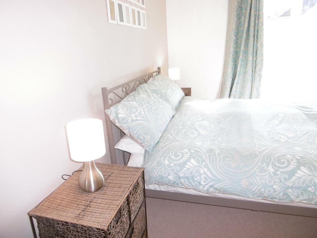 Le Chat Qui Peche B&B Chateauneuf-la-Foret Екстер'єр фото