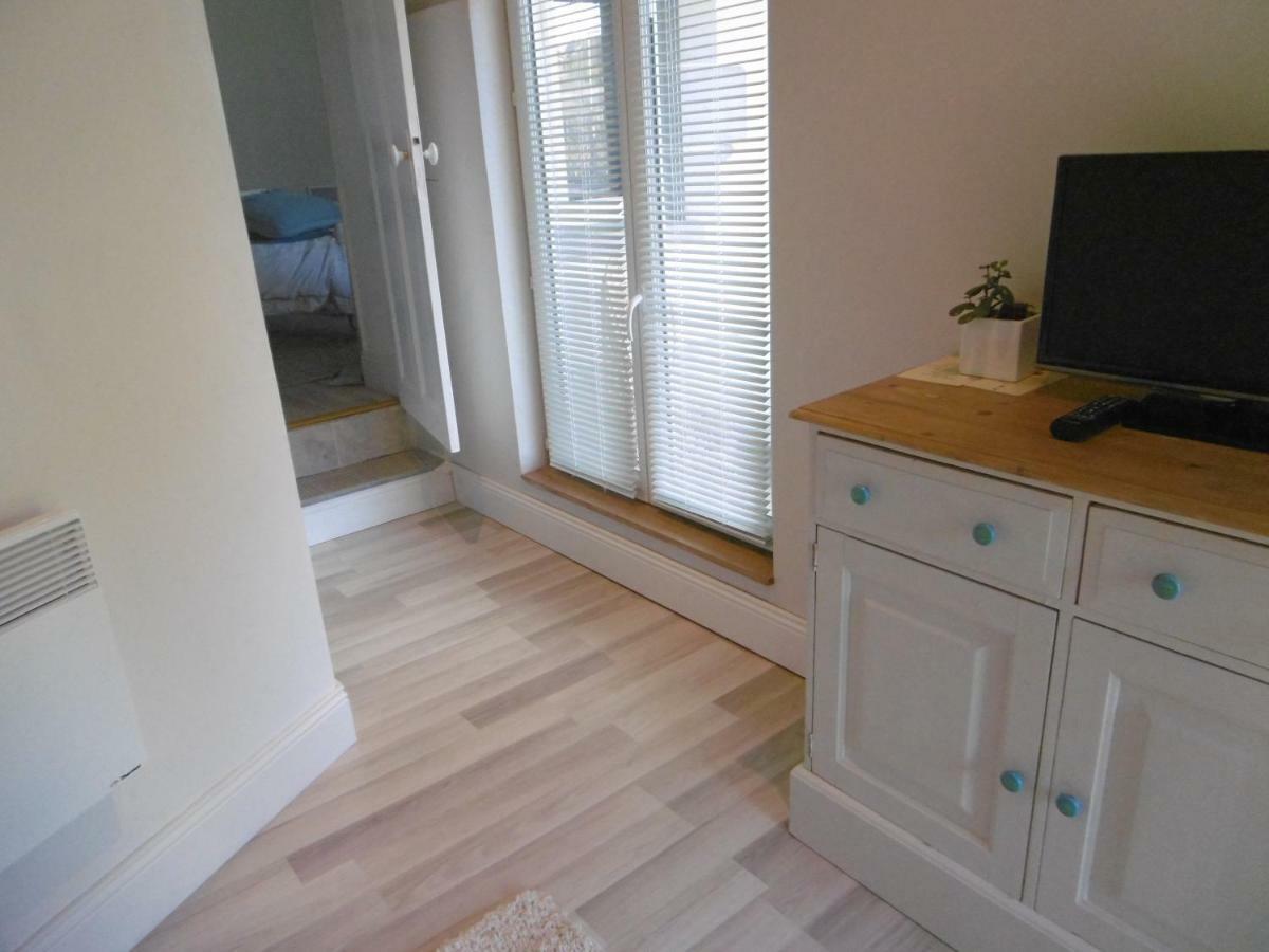Le Chat Qui Peche B&B Chateauneuf-la-Foret Екстер'єр фото