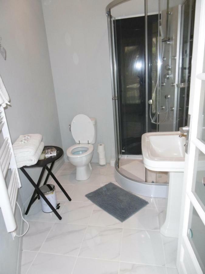 Le Chat Qui Peche B&B Chateauneuf-la-Foret Екстер'єр фото